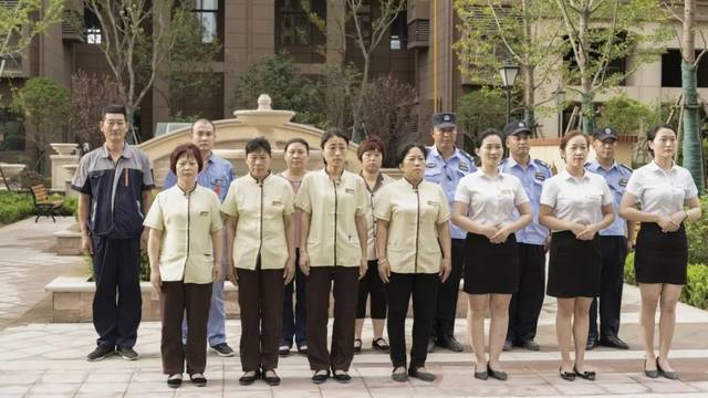 綠聯(lián)盟·鼎輝物業(yè)服務暖人心,熱心業(yè)主錦旗傳真情