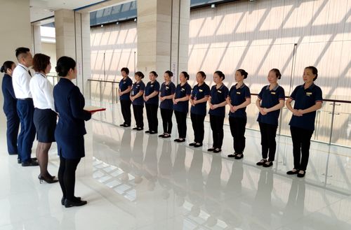 資本市場學院物業服務中心房務部開展"中式鋪床"技能比武